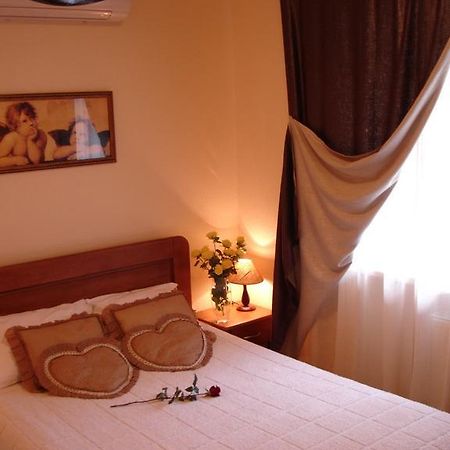 Sinay Hotel Poltava Esterno foto